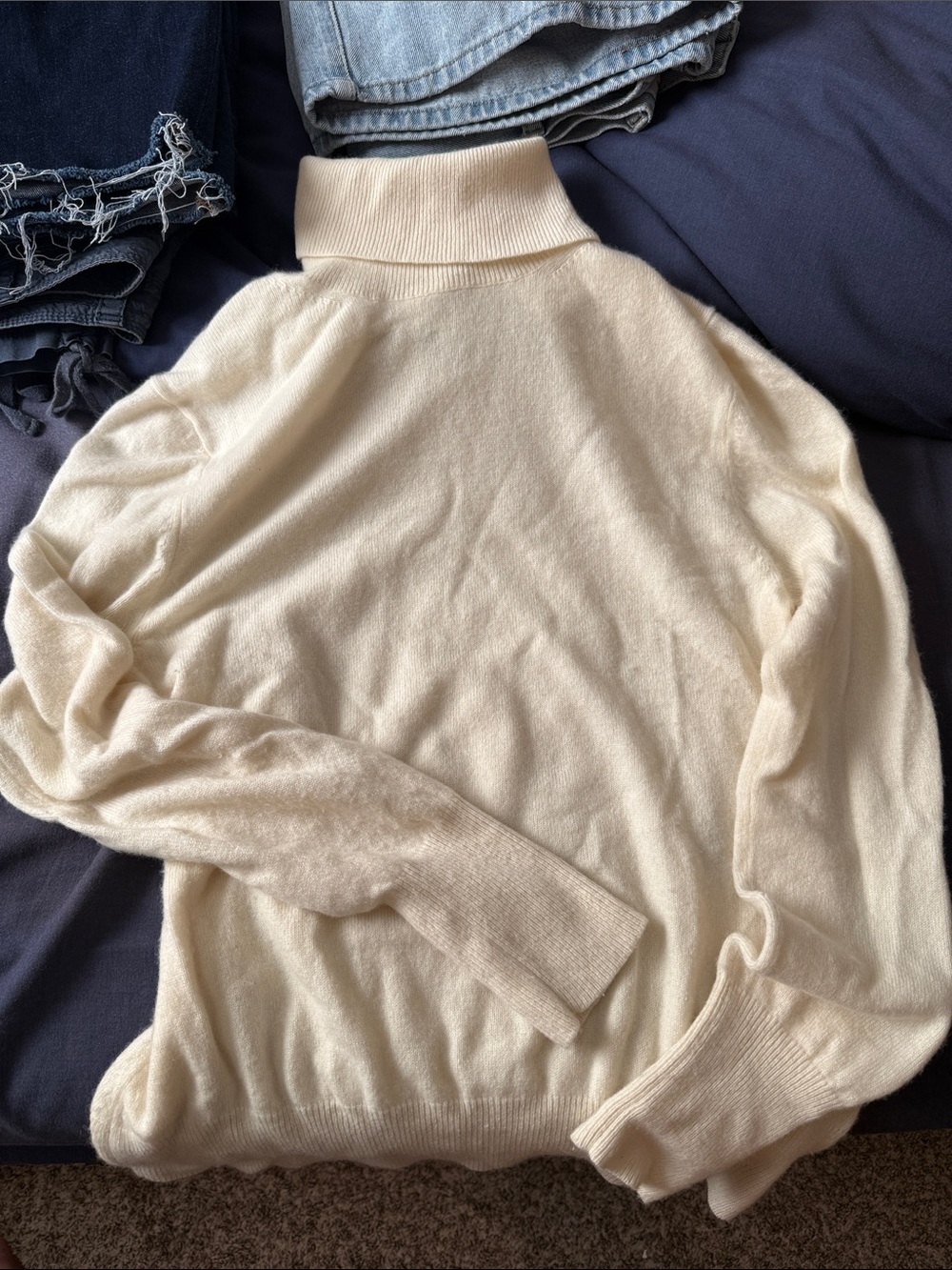 Neiman Marcus Cream Turtleneck Sweater cashmere